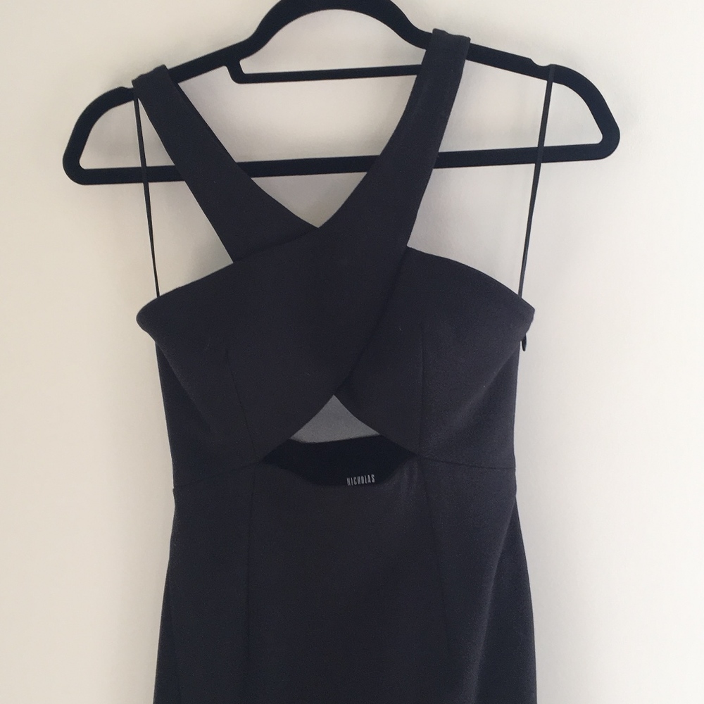 Nicholas Black Gown - Picture 4 of 5